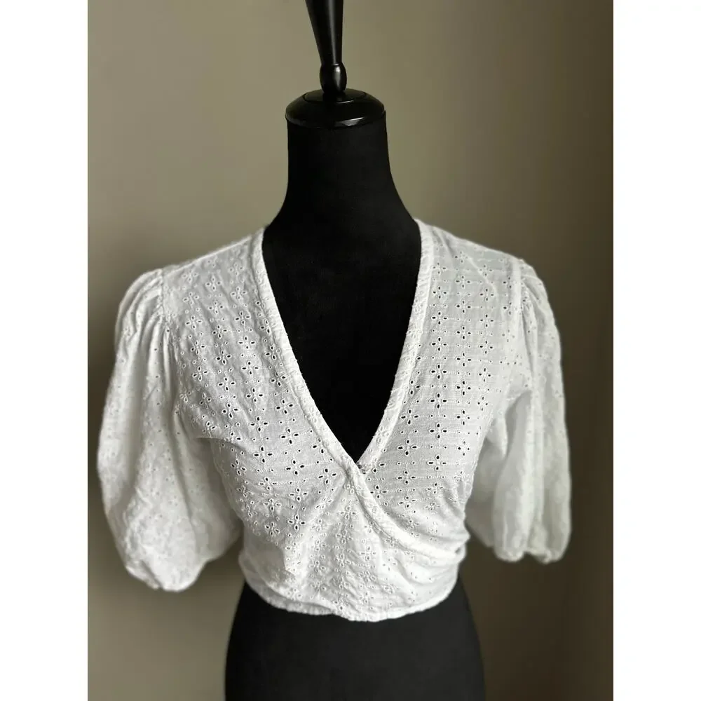 ABERCROMBIE AND FITCH White Cotton Eyelet Puff Sleeve Cropped Top Size S